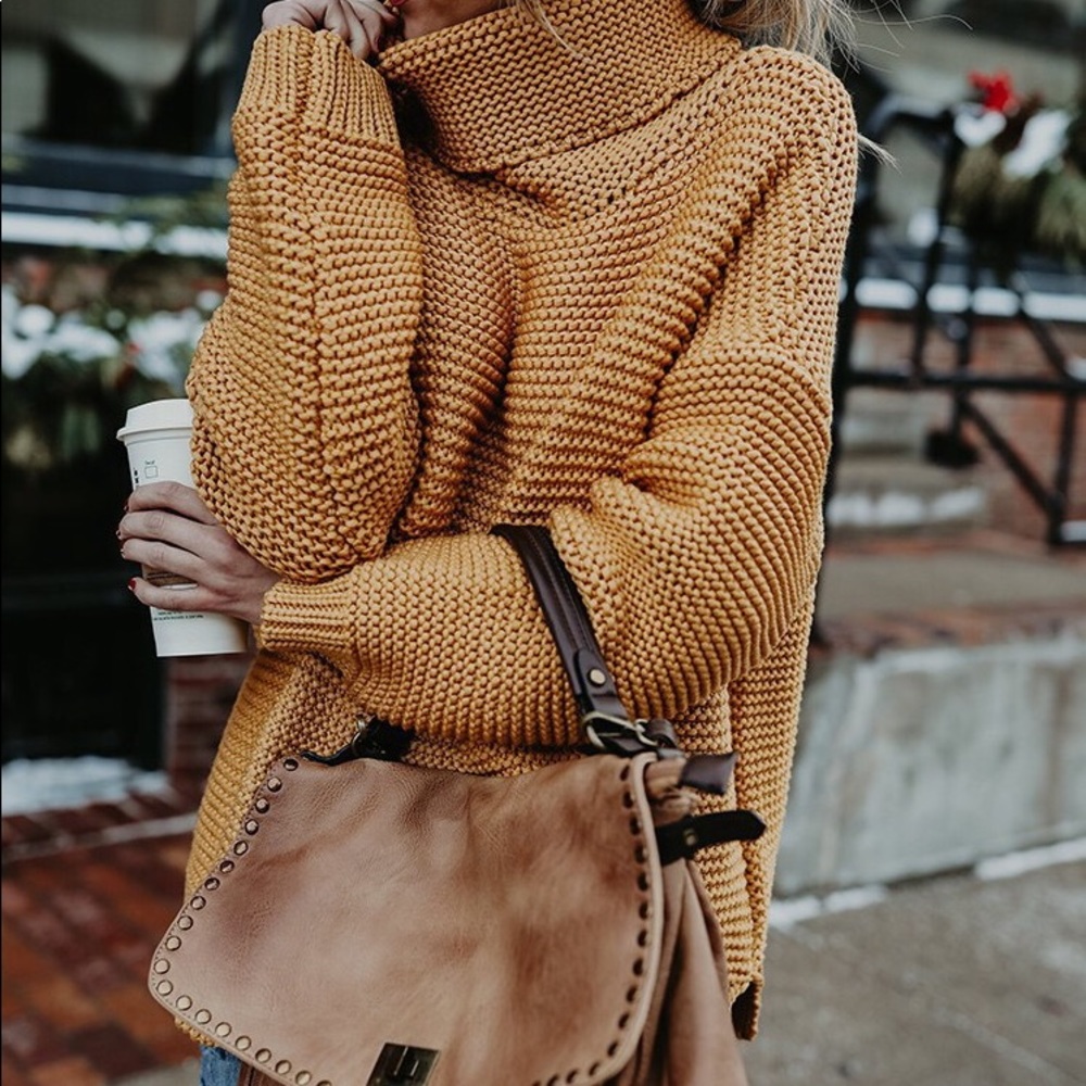 Yellow turtleneck sweater - Picture 2 of 8